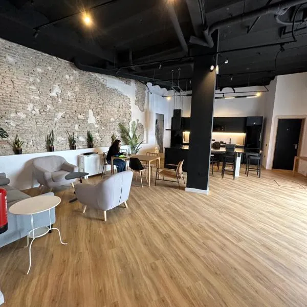 Sweet Sevilla Hostel，位于塞维利亚的酒店