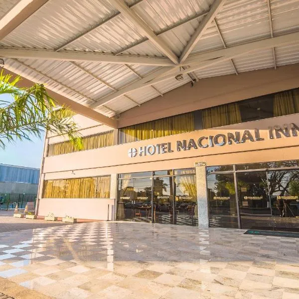 Hotel Nacional Inn São Carlos & Convenções，位于圣卡洛斯的酒店