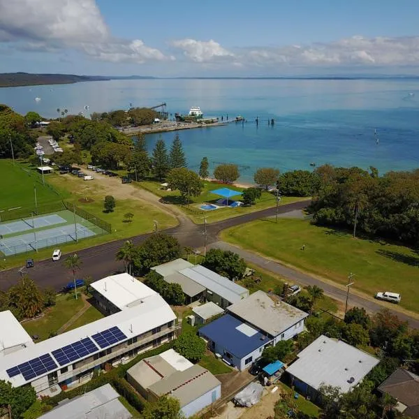 Minjerribah Island Accommodation Straddie，位于波因特卢考特的酒店