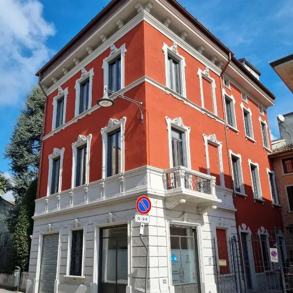 Galli Guest House，位于Pandino的酒店