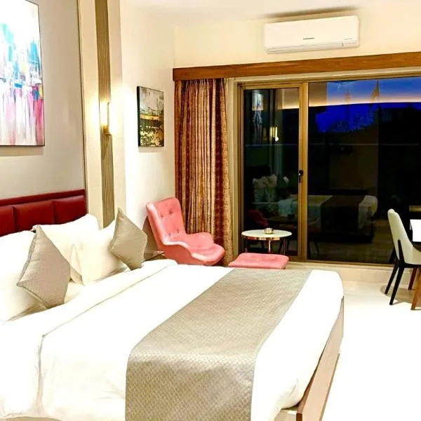 PUSHPAK HOTEL & CONVENTION，位于布巴内什瓦尔的酒店