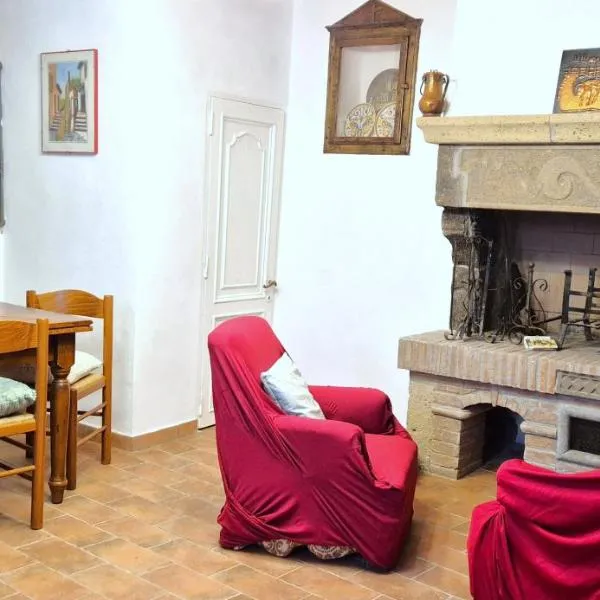 La Casa dei Ricordi Centro Storico E Vista，位于皮蒂利亚诺的酒店