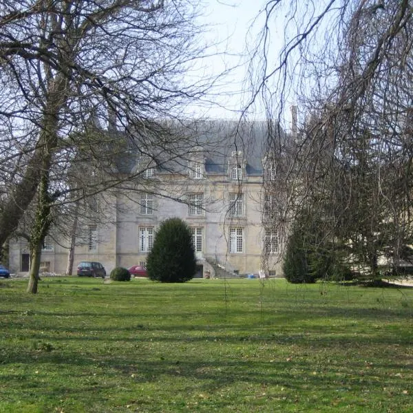 Chateau de Courseulles，位于库尔瑟勒·苏尔·梅尔的酒店