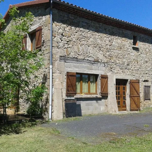 En Auvergne au cœur du parc Livradois Forez，位于Cunlhat的酒店