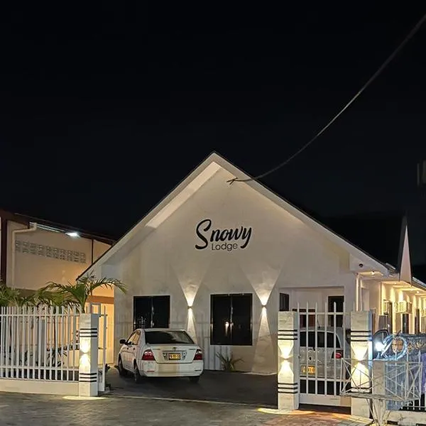 Snowy Lodge, fully airconditioned & luxurious apartments，位于帕拉马里博的酒店