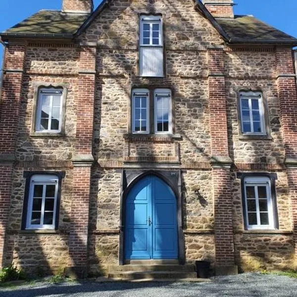 Le Couvent B，位于Saint-Jean-Kerdaniel的酒店