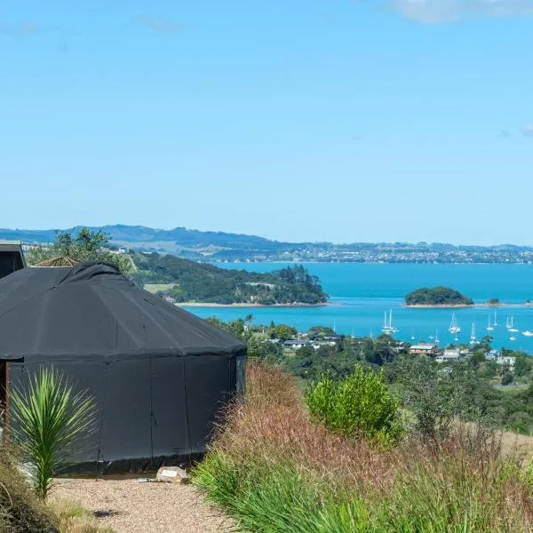 Awaawa - Rangi Yurt，位于Church Bay 的酒店