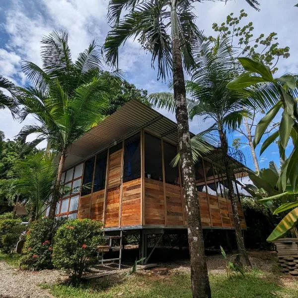 Arboura Eco Cabins，位于乌维塔的酒店