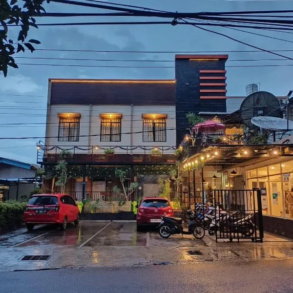 My Place Guest House Manado，位于Tateli的酒店