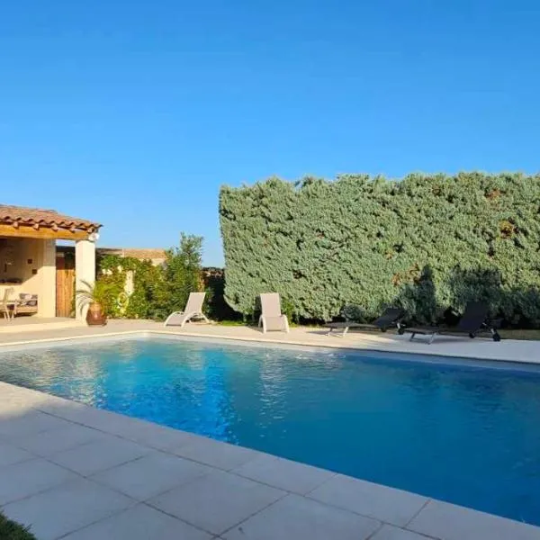 Gîte OSTALADA，位于Bédarrides的酒店