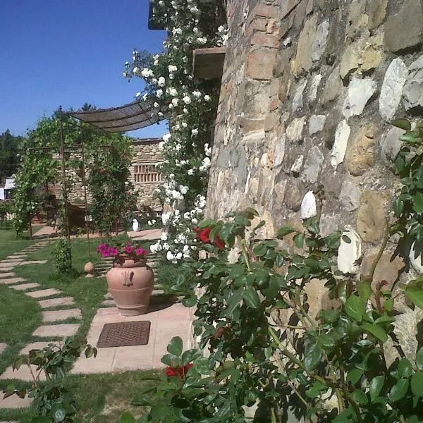 La Rocca Chianti Hospitality，位于佩萨河谷塔瓦内莱的酒店