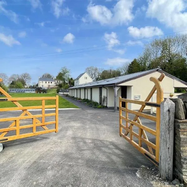 The Old Mountain Stables Caerllwyn Ganol Farm，位于纽波特的酒店