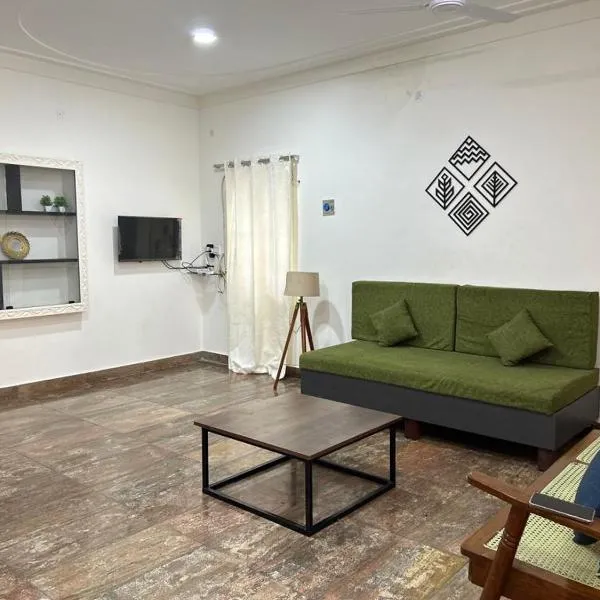 HOMESTAY - AC 3 BHK NEAR AlRPORT，位于钦奈的酒店