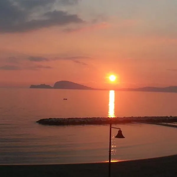 Villa3 Cancelli Guesthouse B&B via del Mare Formia，位于福尔米亚的酒店