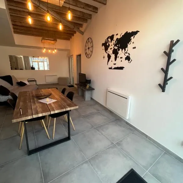 Loft avec terrasse au pied du château，位于阿姆博斯的酒店