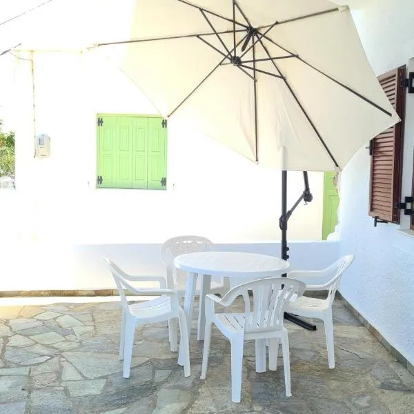 SUMMER HOUSE IN SKYROS ISLAND，位于Linariá的酒店