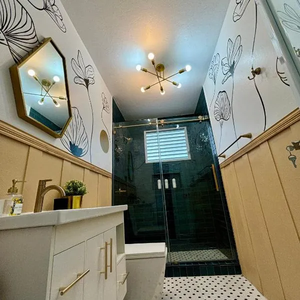 Urban Tropical Oasis in San Juan，位于圣胡安的酒店