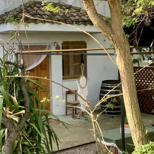 PODERE Sant'Anna B&B -Bambù room，位于阿特里的酒店