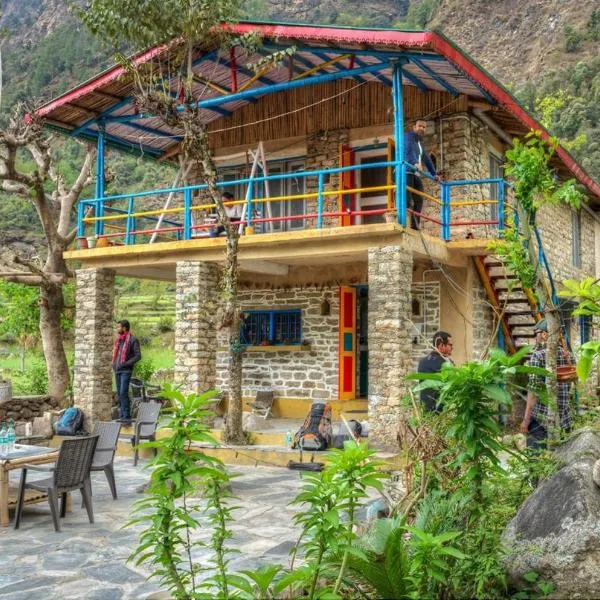 Dea Avnova Himalayan Boutique Retreat By PRITHVI INN，位于Kedārnāth的酒店