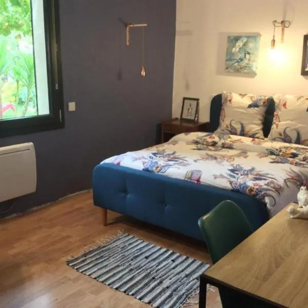 Chambre Double La Cigale Insolite，位于皮耶尔拉特的酒店