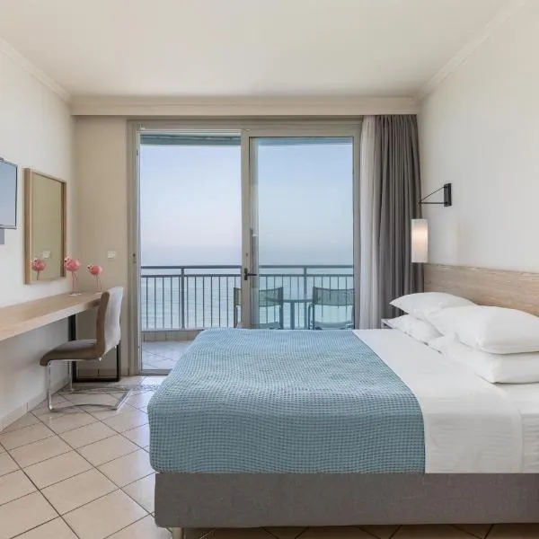 Zefyros Sea View Hotel，位于Palaioi Poroi的酒店