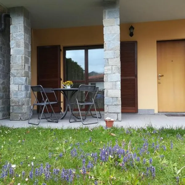 Appartamento con terrazza e giardino in Val d'Intelvi，位于兰佐丁泰尔维的酒店