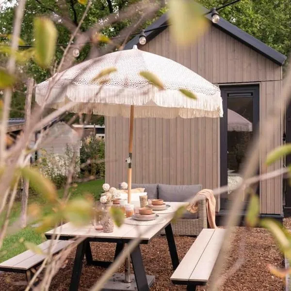 WØUD Tiny House，位于伊皮的酒店