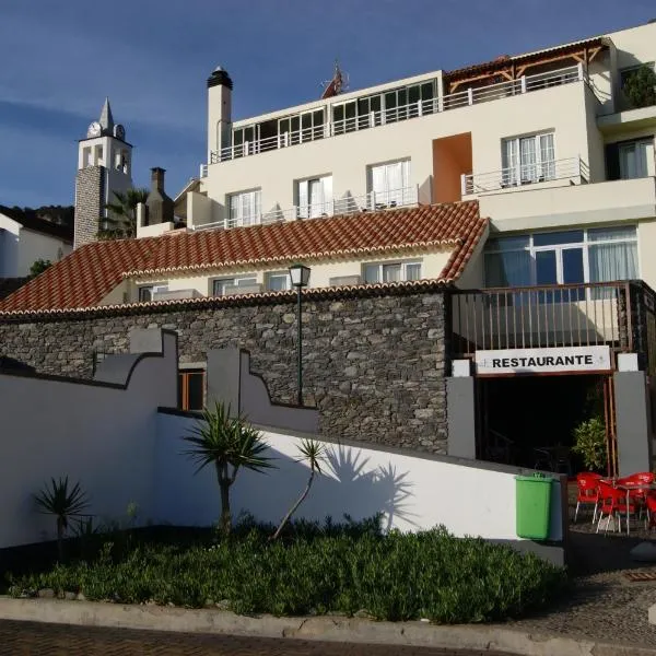 科斯塔琳达酒店，位于São Roque do Faial的酒店