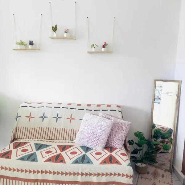 Cozy Central Apartment - Swieqi，位于Is-Swieqi的酒店