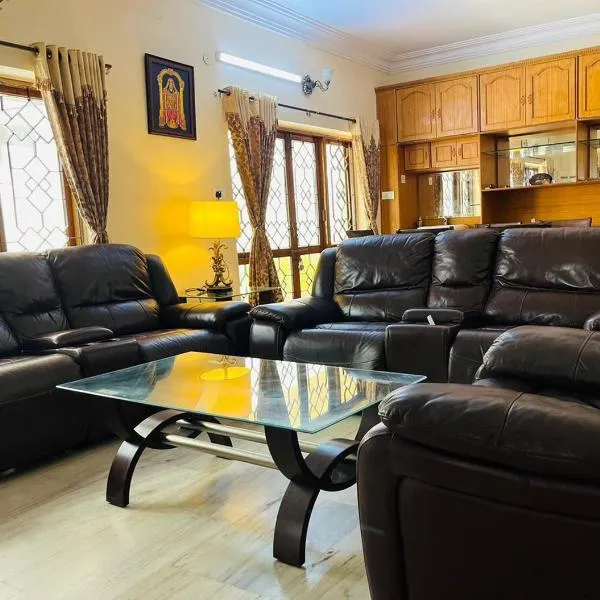 Best Individual Home stay Near Apollo Jubilee Hills，位于Secunderabad的酒店