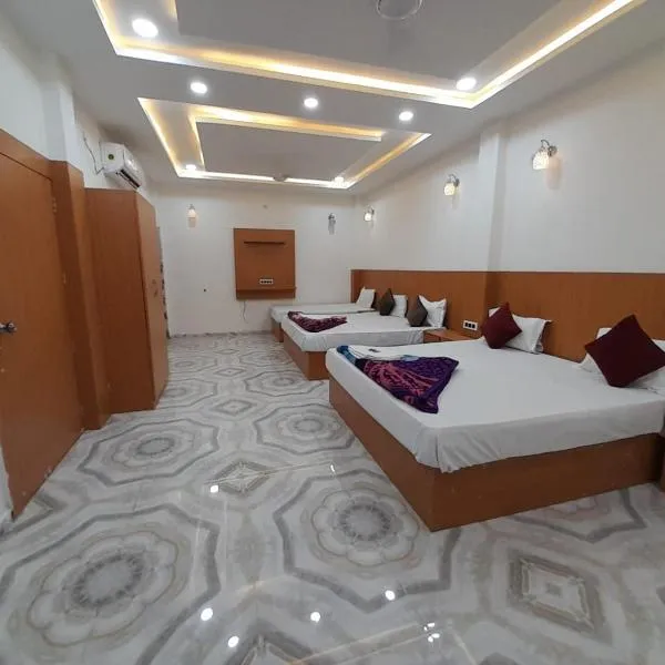 Goroomgo Hotel The Nirmala Palace Ayodhya-Near Ram Mandir，位于Ayodhya的酒店