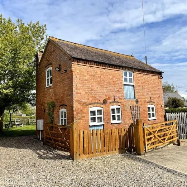 Cottage at The Butchers Arms，位于塞文河畔厄普顿的酒店