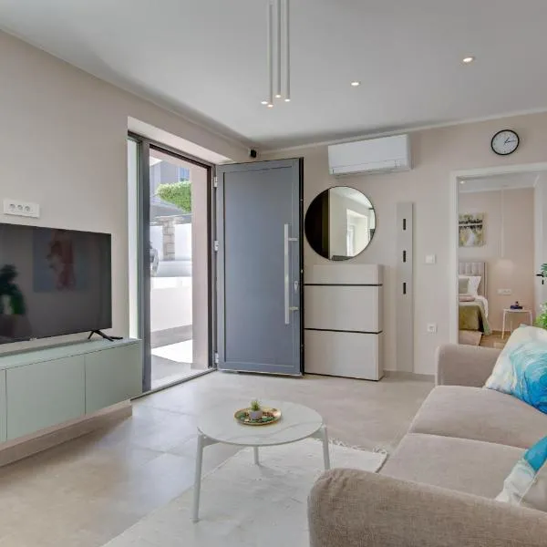 Delux apartment ANGIE with FREE parking，位于普拉的酒店