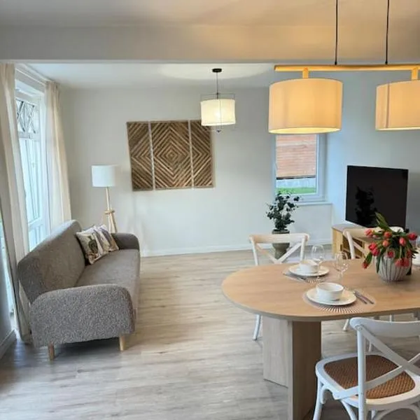 2,5 Zimmer Ferienwohnung Fehmarn mit eigenem Parkplatz，位于费马恩的酒店