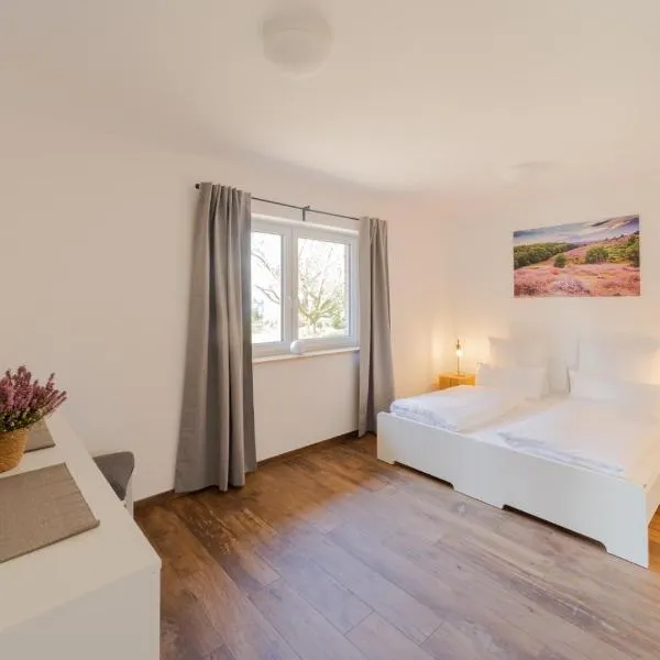 Ferienhaus Wintermoor Ganzer Bungalow，位于施内沃丁根的酒店