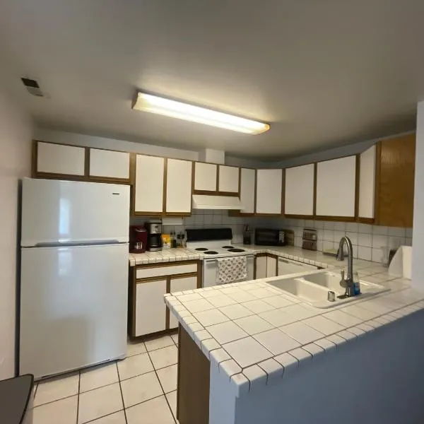 Perfect Brownspoint Getaway-2，位于塔科马的酒店