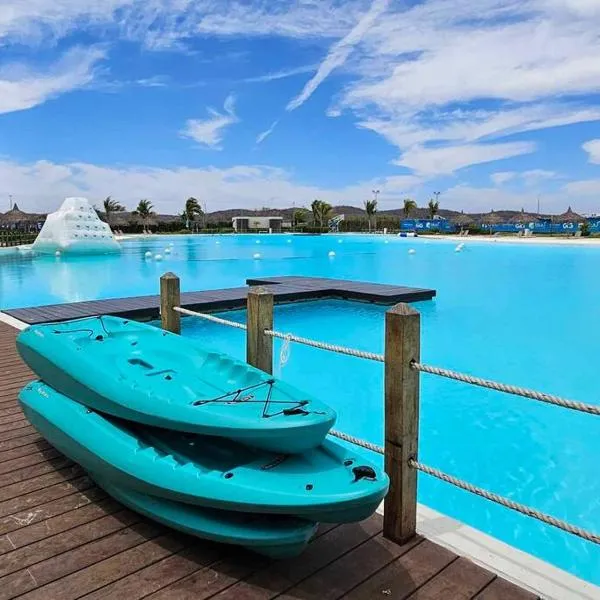 Mazatlán Bluu Condominio de Lujo con Laguna，位于马萨特兰的酒店