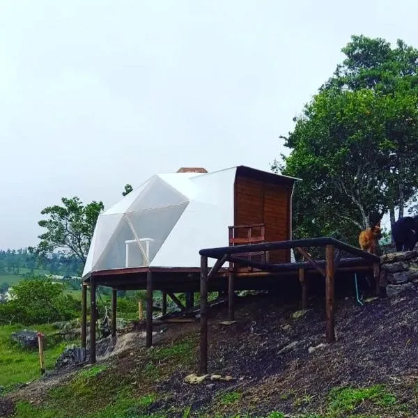 GLAMPING ASTRODOME EN PACHO，位于Supatá的酒店