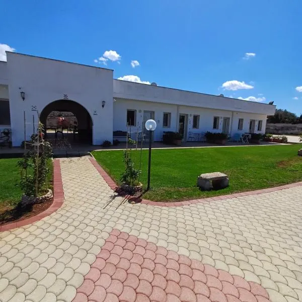 Agriturismo Serra Vecchia，位于Giuggianello的酒店