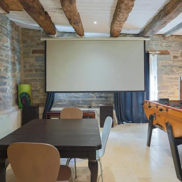 Gite Home Cinema Au Calme，位于Cléguérec的酒店