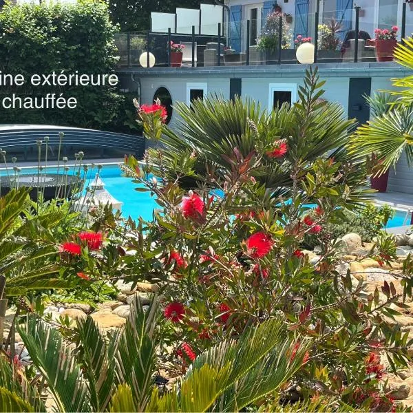 Hotel la piscine，位于Gonneville-sur-Mer的酒店