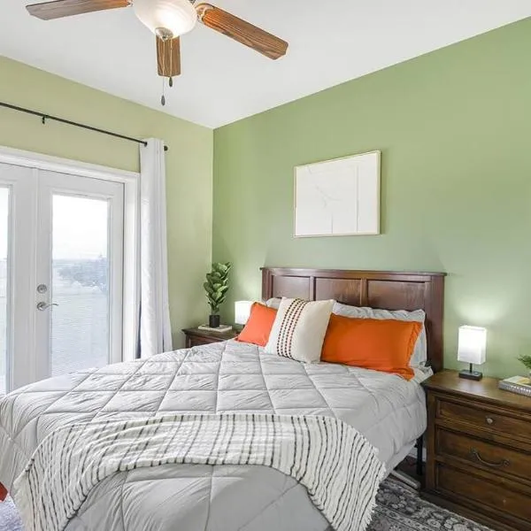 Family Ranch on 14 Acres Wiffle Ball & Disc Golf，位于Liberty Hill的酒店