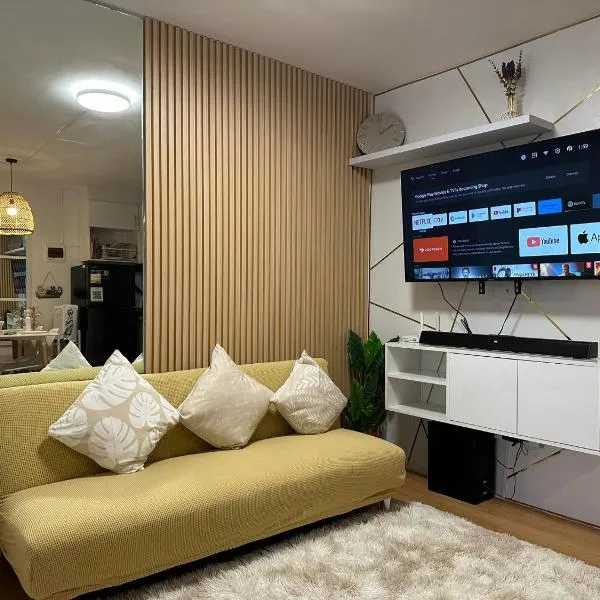 Raven's Nest Cozy Condo with Netflix Wi-fi in Imus，位于锡朗的酒店