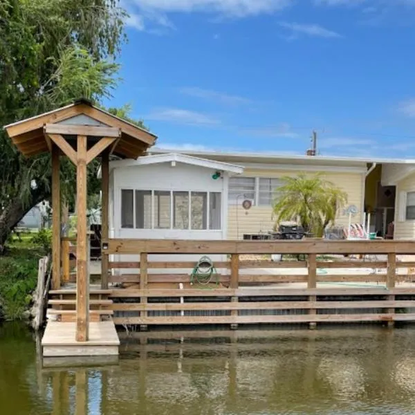 Pet Friendly | Private Dock & Direct Canal Access，位于奥基乔比的酒店