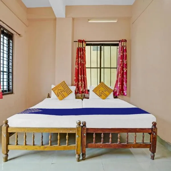 SPOT ON Mezban Residency，位于Nīndakara的酒店