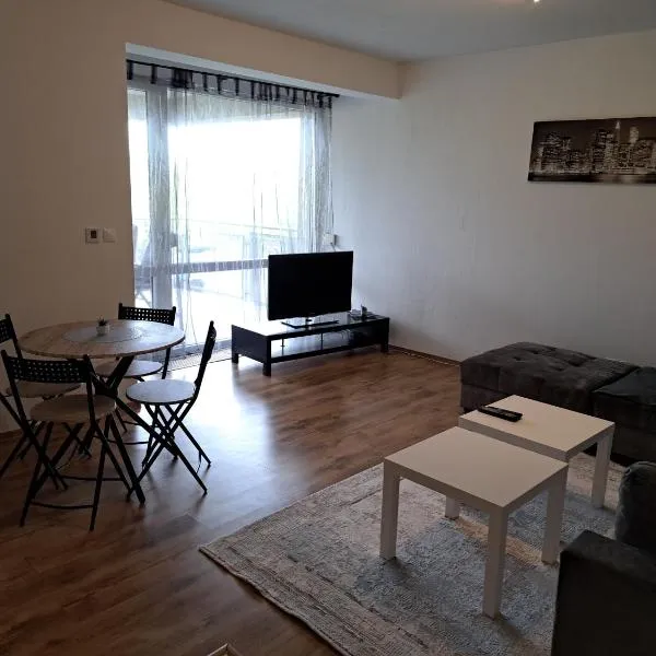 Apartmán Zuzu FREE Parking，位于Trenčianske Jastrabie的酒店