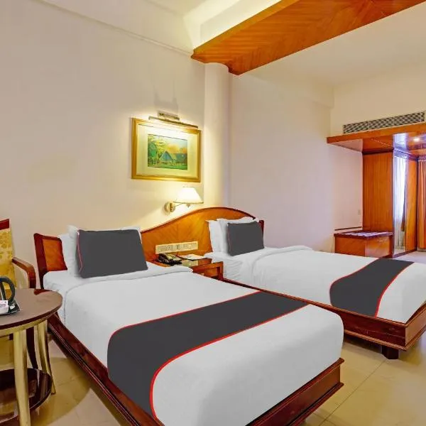 Hotel Indraprastha，位于蓬穆迪的酒店