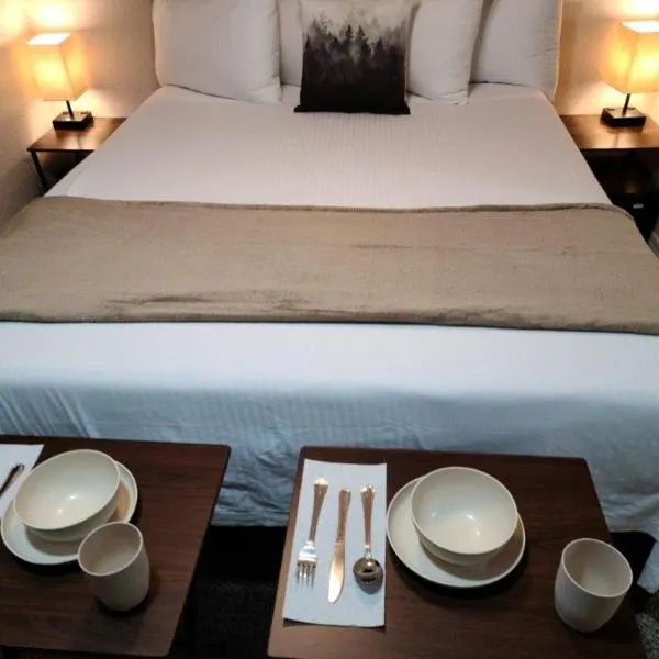 069A Private Suite with kitchenette near South Rim Sleeps 4，位于瓦莱的酒店