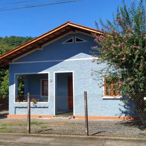 Casa Centenária no centro de Pomerode，位于布卢梅瑙的酒店