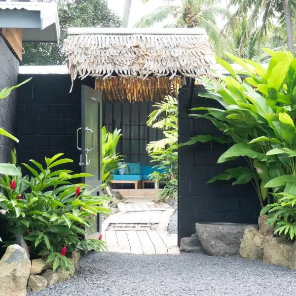 Casa Del Sol - 2 Villas -16 pax，位于Vaimaanga的酒店